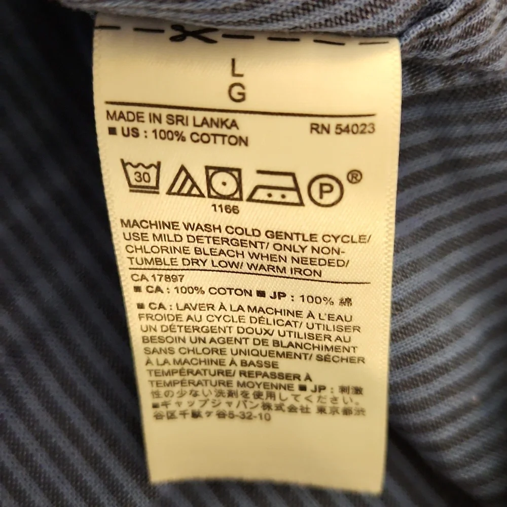 Banana Republic Untucked Plaid Shirt - Large